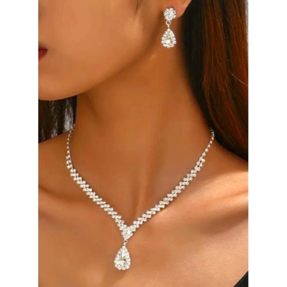 Elegant‎ Necklace & Earrings Set Adjustable Chain Teardrop Design NEW
